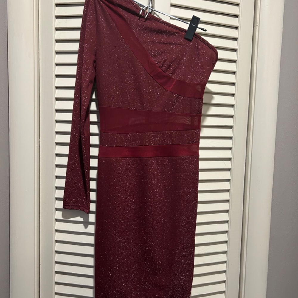 NWOT One Shoulder Contrast Mesh Bodycon Cocktail Dress Metallic Burgundy